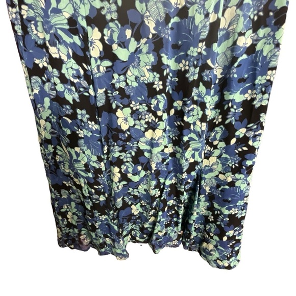 JM Collection Black and Blue Flare Floral Skirt - Picture 7 of 8